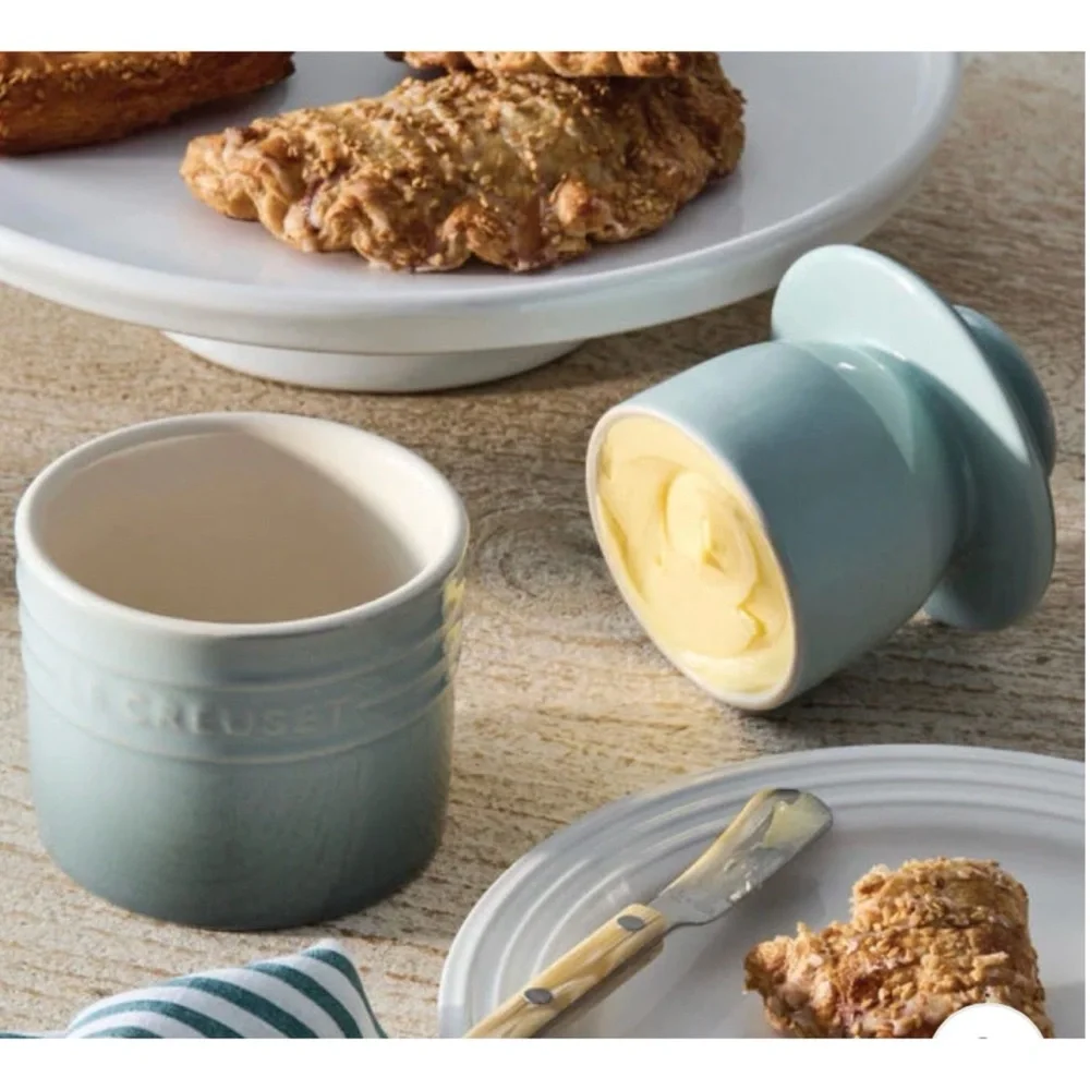 Le Creuset ❤️Stoneware Butter Bell Crock in White NIB / 6 Oz - Picture 3 of 6
